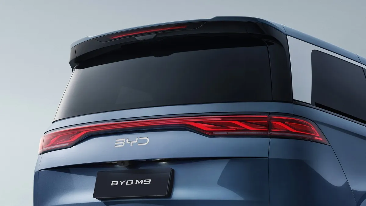BYD M9 DM-i góc nhìn toàn cảnh